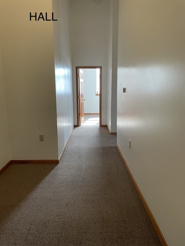 SUM: Main: 102: Apartment Building - Photo 3 of 42