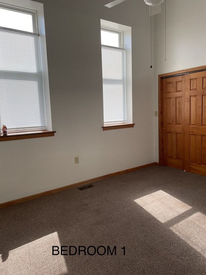 SUM: Main: 102: Apartment Building - Photo 4 of 42