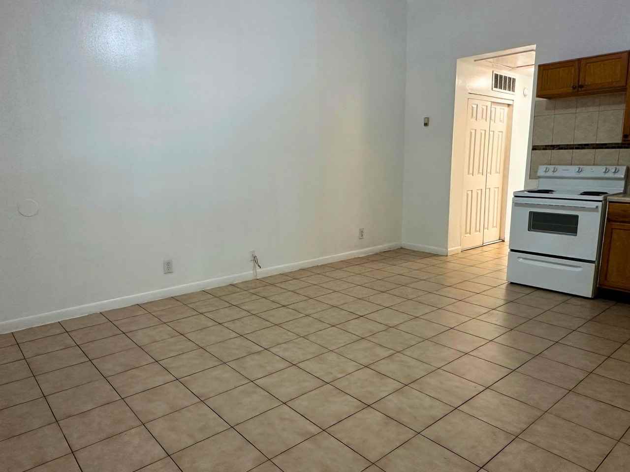 2316 Monroe Street - Photo 3 of 15