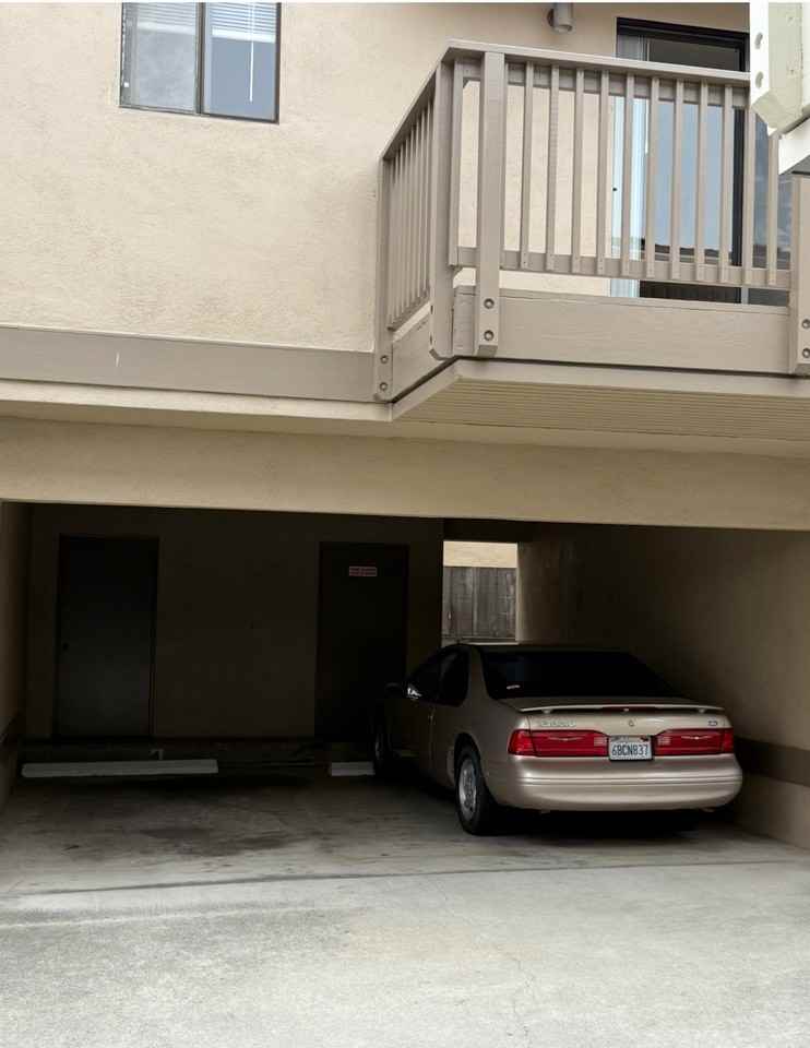 473 Monroe Street #4 - Photo 3 of 9