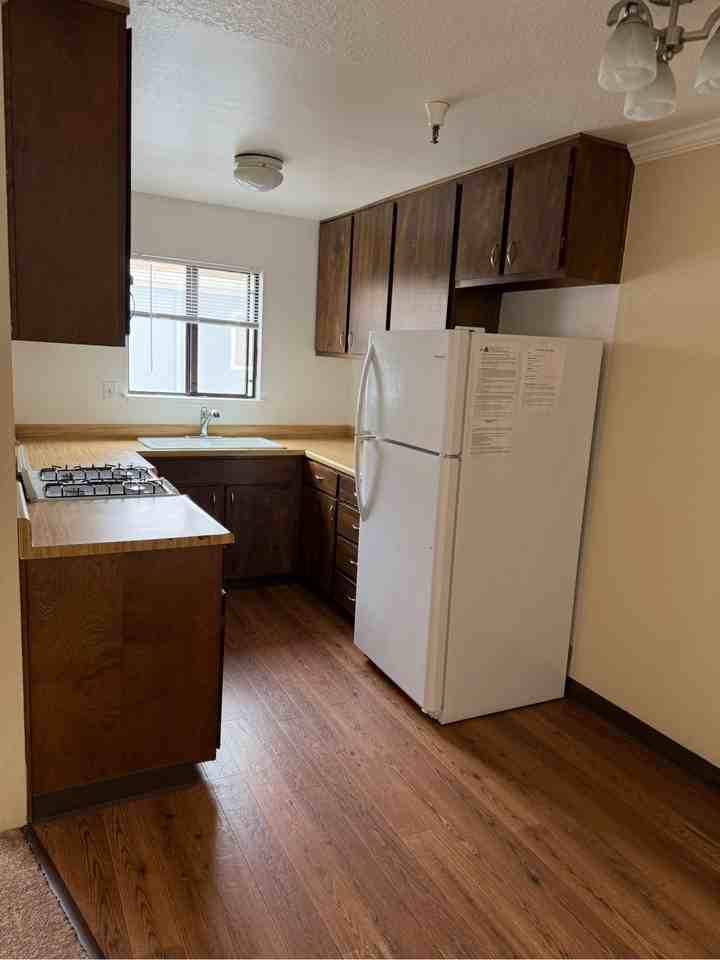 473 Monroe Street #4 - Photo 6 of 10