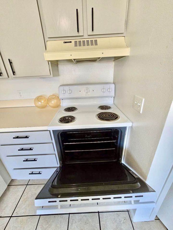 Meadow Park Townhomes - Photo 7 of 17