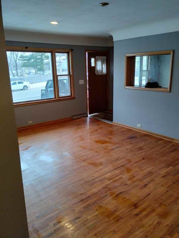 415 E CHERRY AVE - Photo 2 of 7