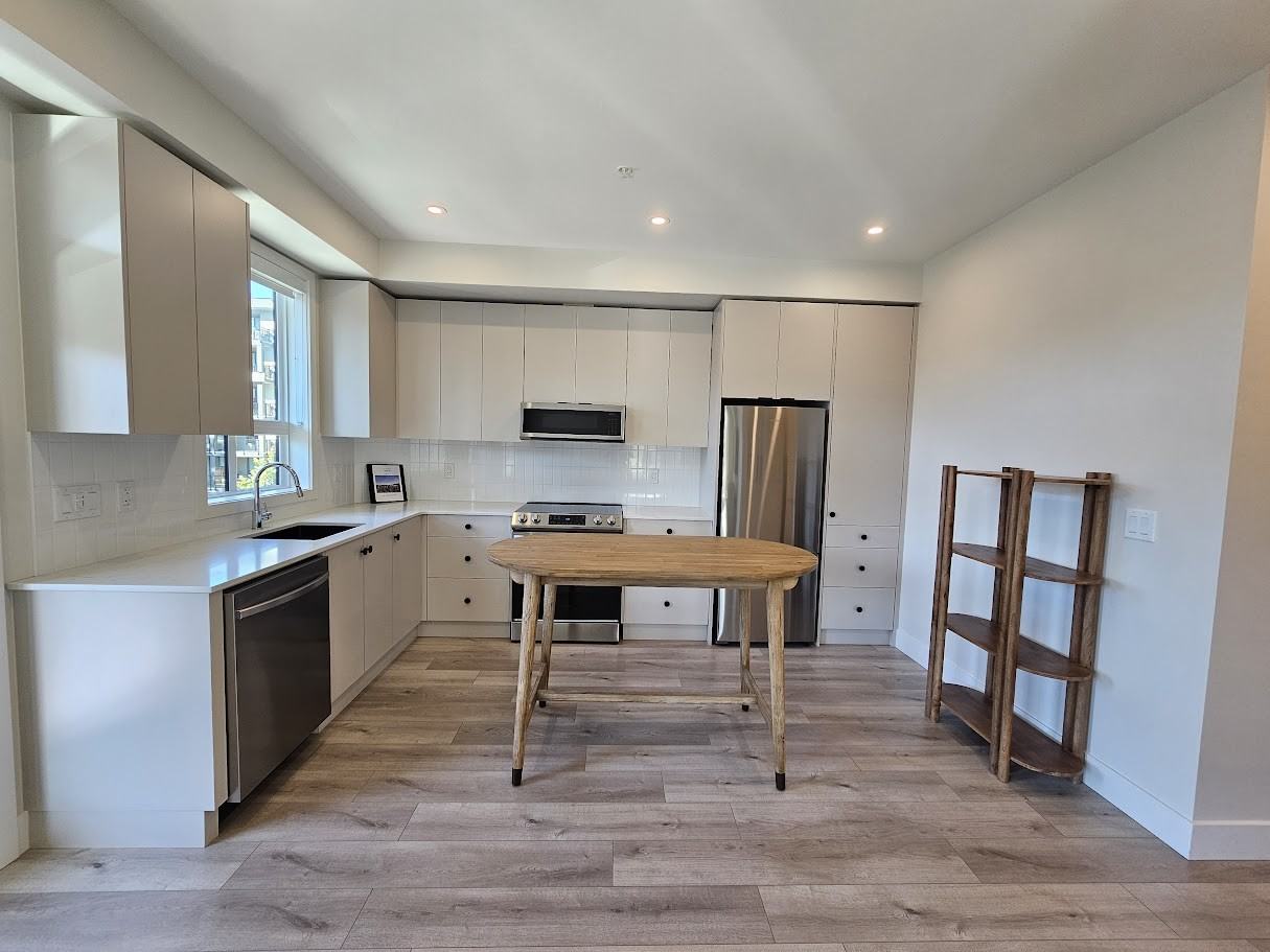 45511 Campus Dr #313 - Photo 4 of 23