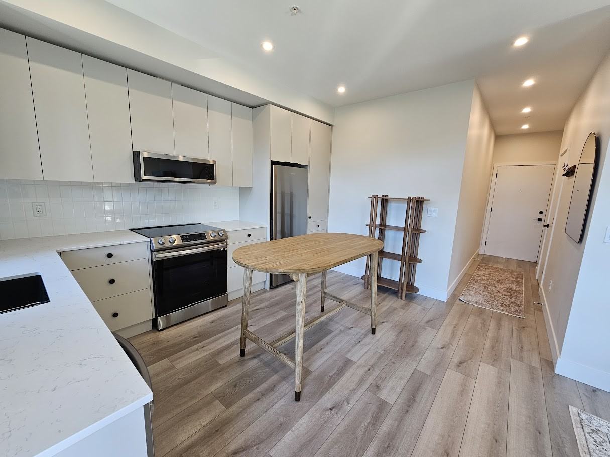 45511 Campus Dr #313 - Photo 5 of 23