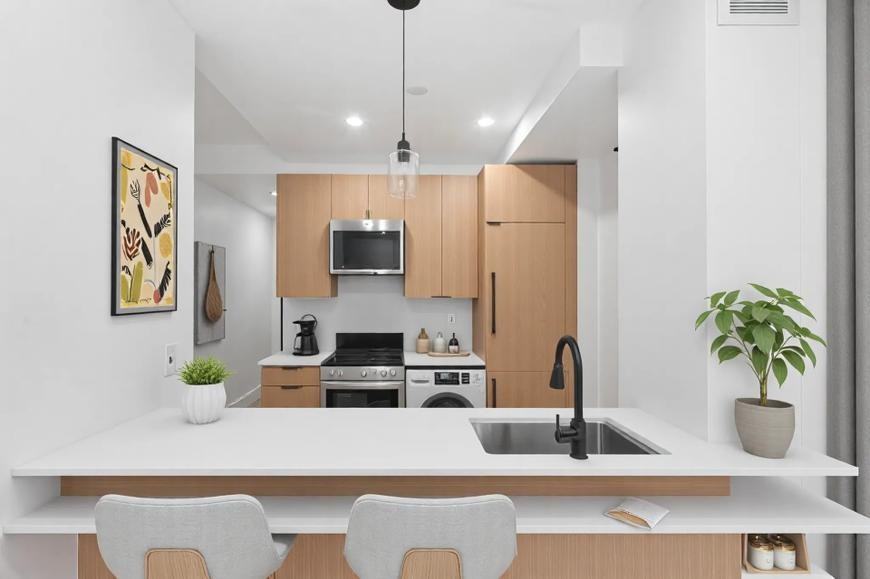 19 Saint Marks Place - Photo 5 of 7