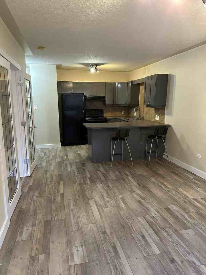 310 22 Ave Sw - Photo 2 of 4