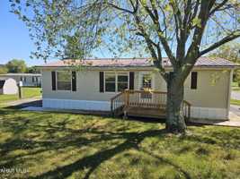 featured image of 124 Skyline Dr