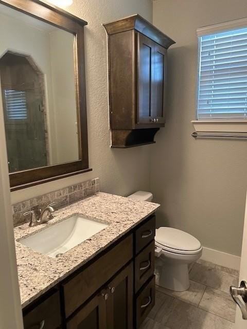 2202 Ne Steinbeck Dr - Photo 6 of 23