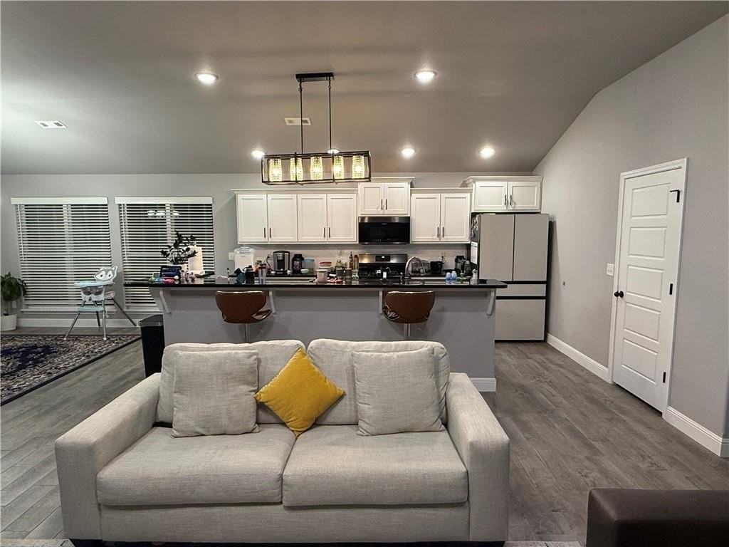 941 Sundance Ln - Photo 5 of 19