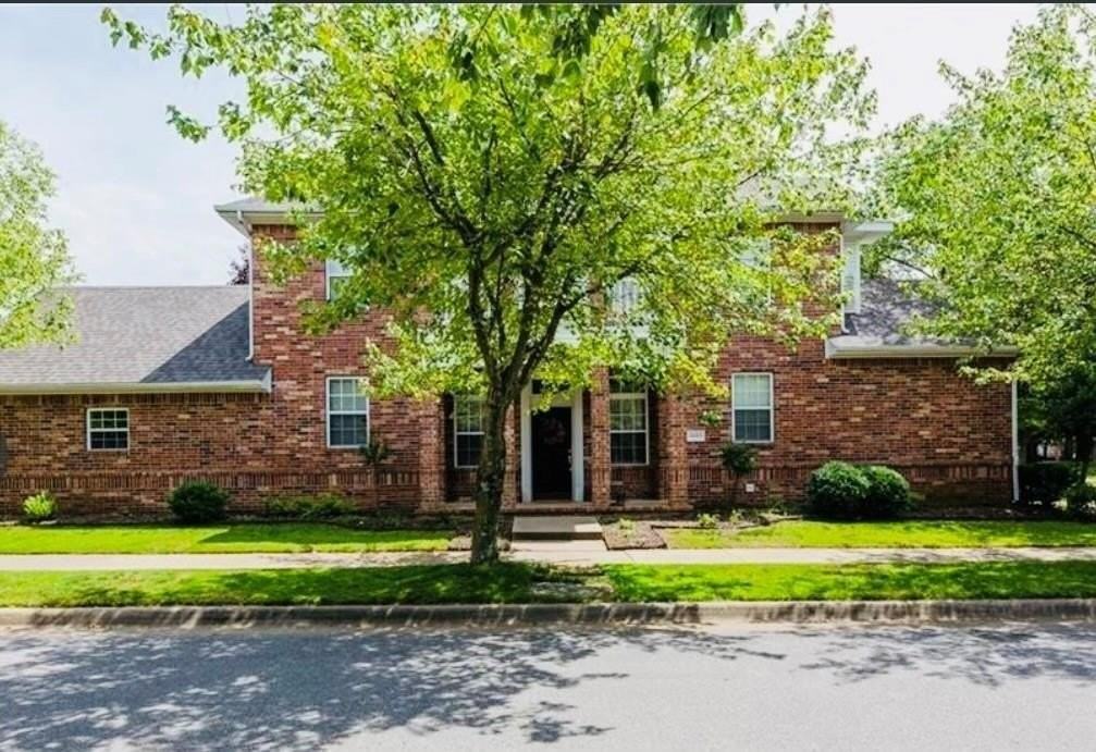 523 Founders Park Drive East