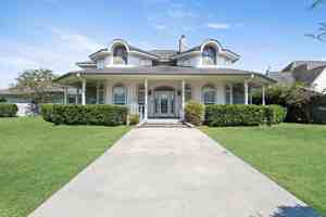 featured image of 100 Dillons Way