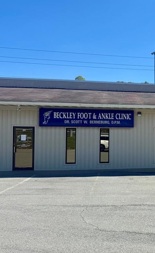 315 Harper Park Dr - Photo 4 of 15