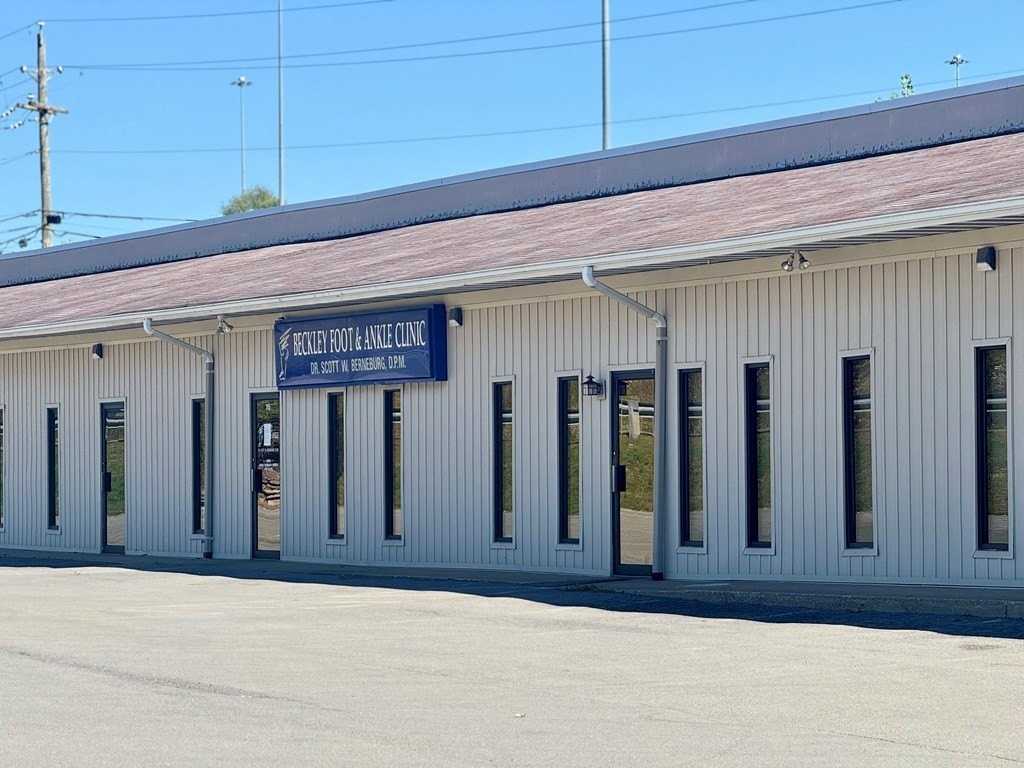 315 Harper Park Dr - Photo 2 of 35