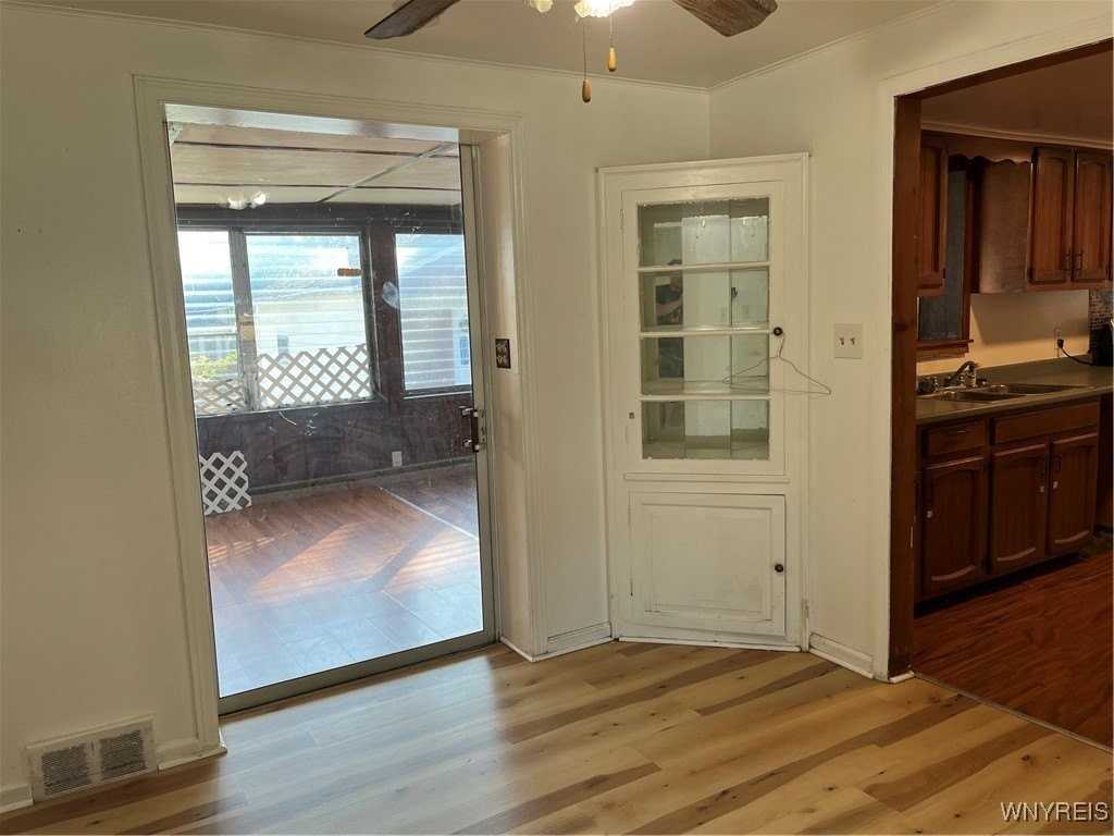 61 Lynncrest Ter - Photo 5 of 25