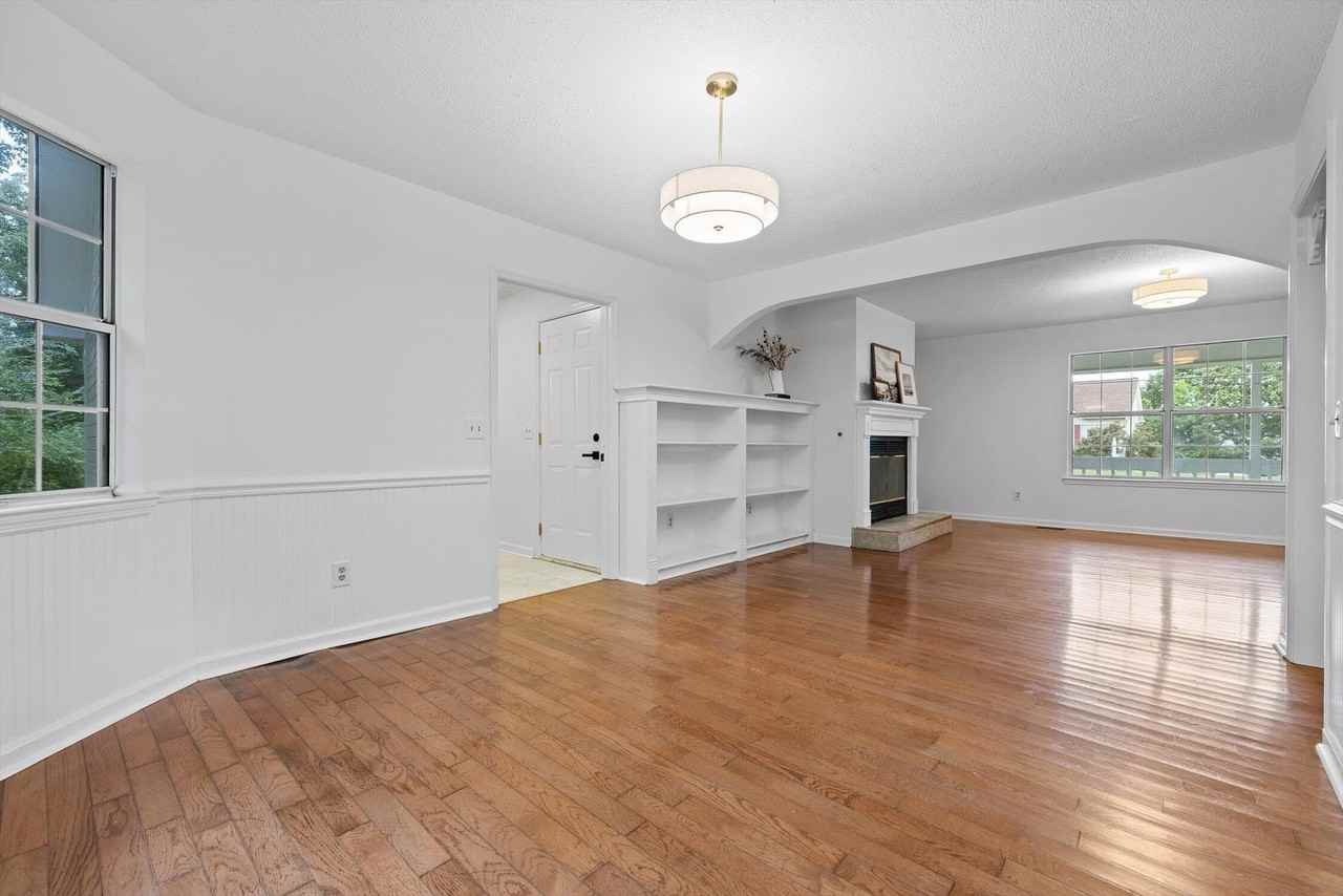 224 N Brent Dr - Photo 6 of 32