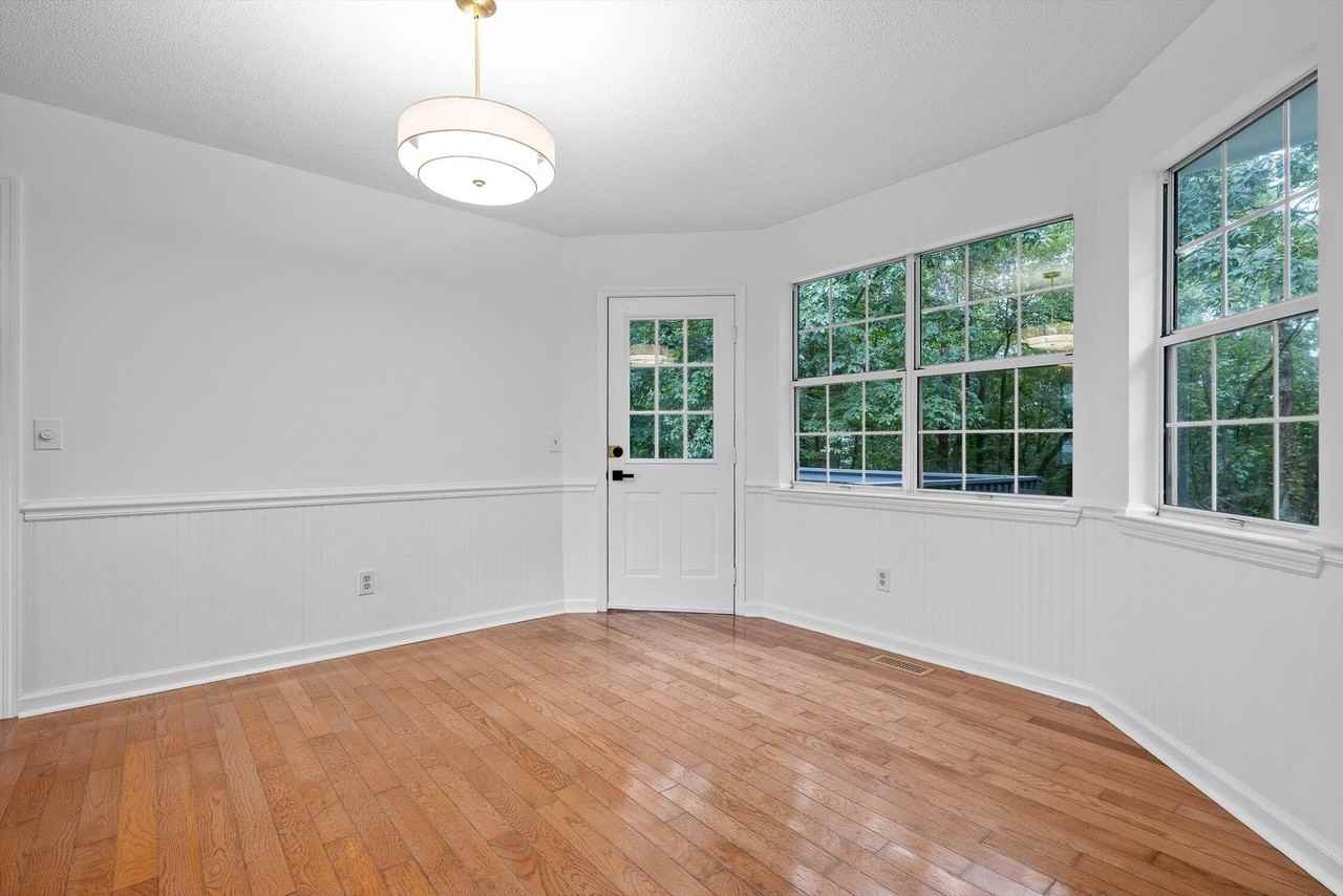 224 N Brent Dr - Photo 7 of 32