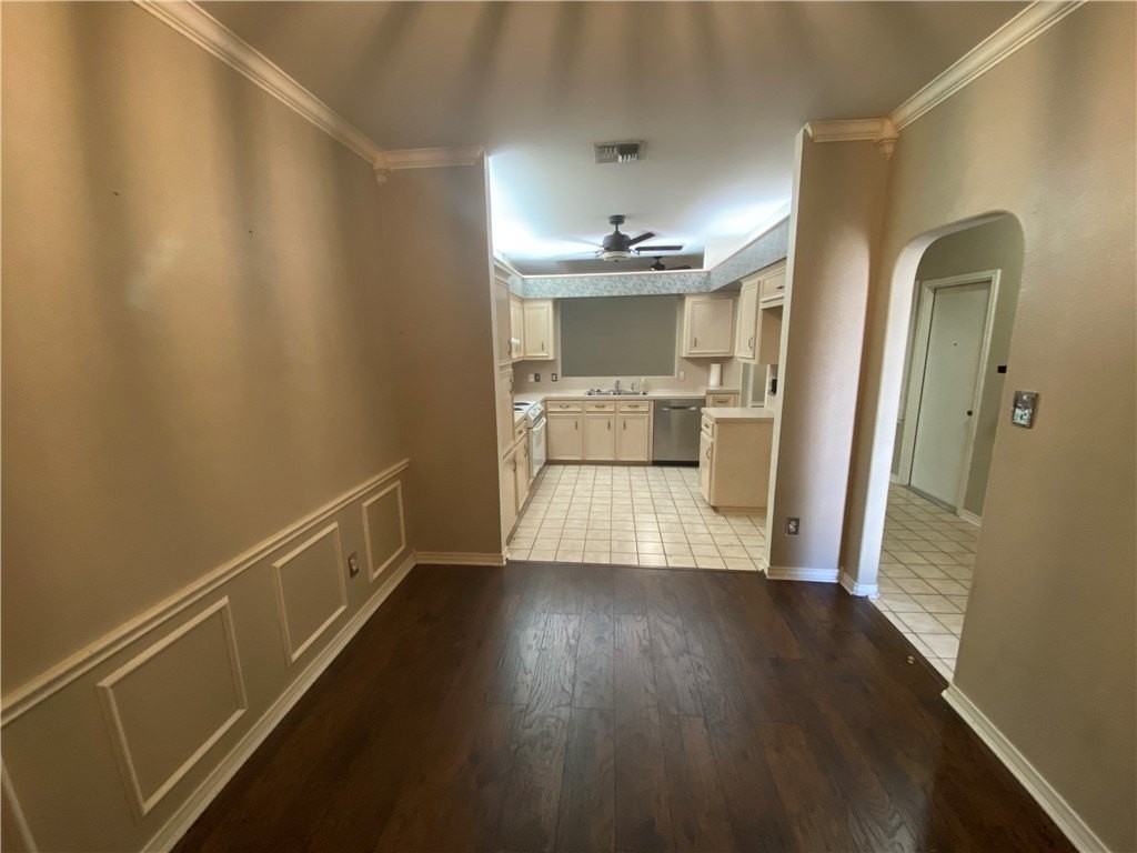 5026 Yorktown Boulevard #9 - Photo 5 of 25