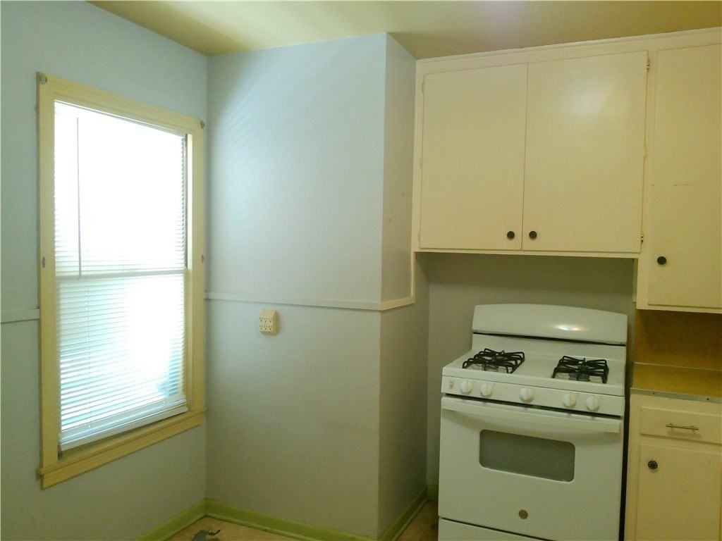 4322 Fir St - Photo 6 of 17