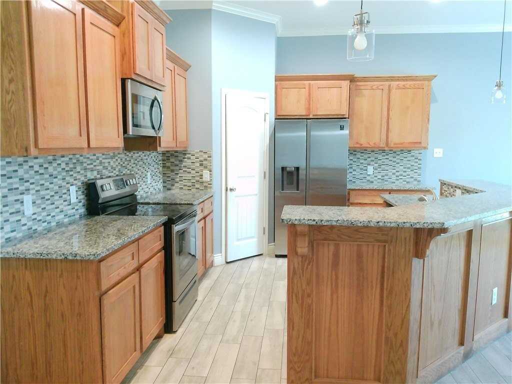 801 Truk Dr - Photo 5 of 16