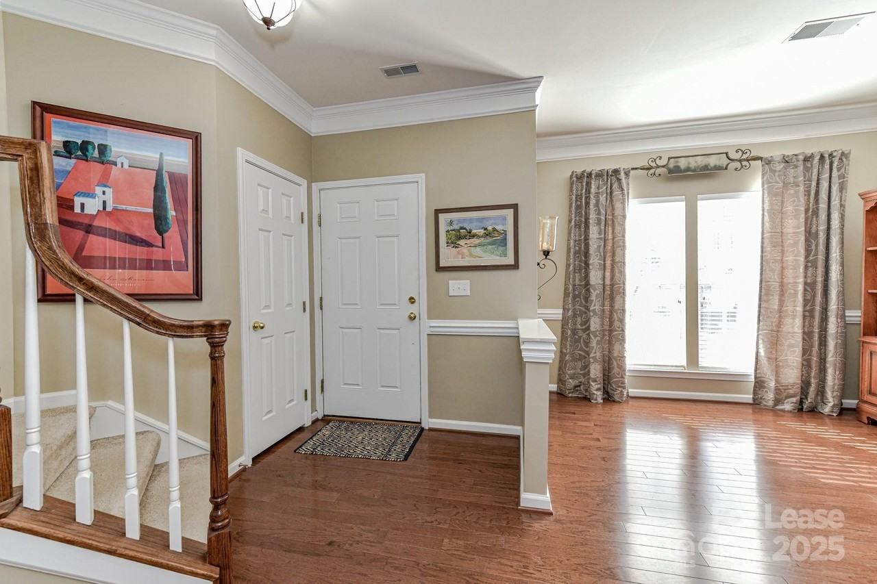 9625 Sunset Grove Dr - Photo 4 of 35