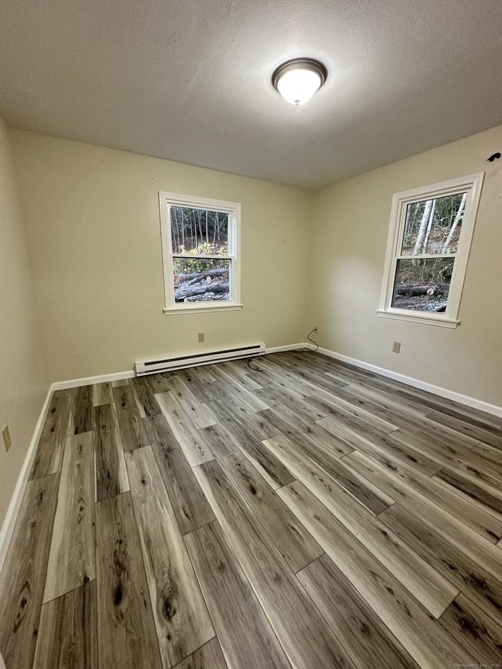 70 Pond Meadow Road - Photo 6 of 12