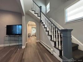 featured image of 21 Hillside Pl
