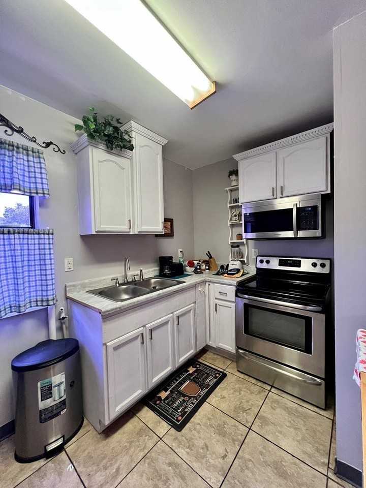 293 Westlake Blvd - Photo 2 of 10