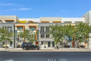 featured image of 359 E Broadway