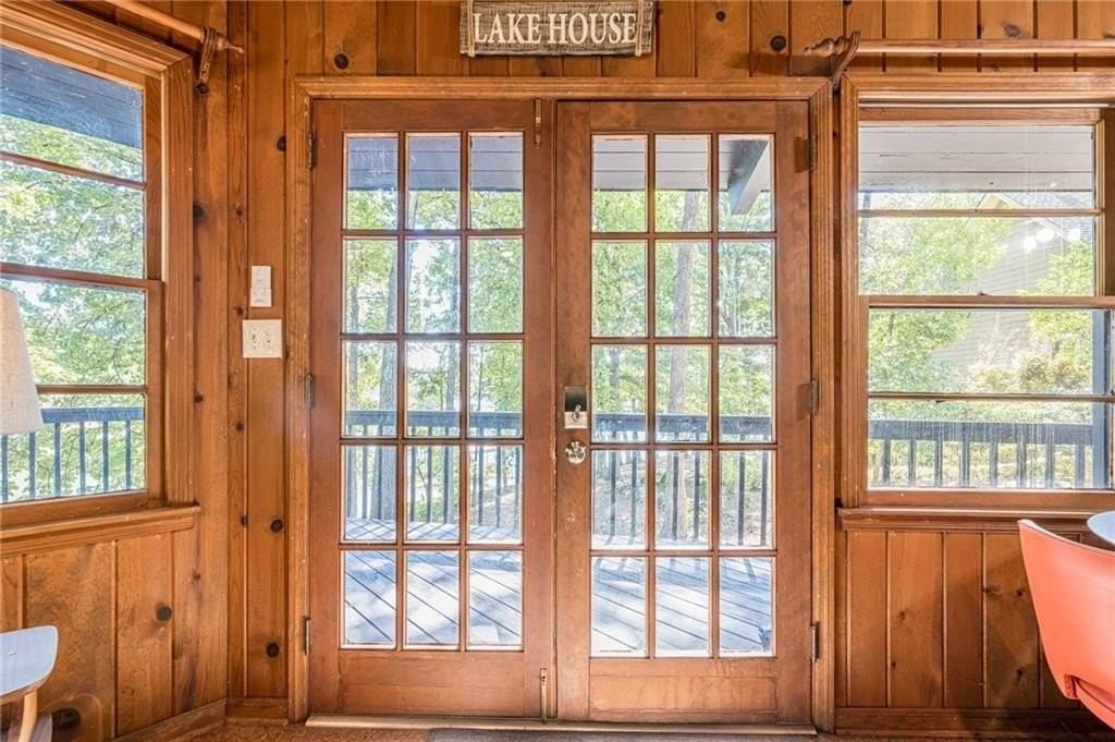 6535 Smith Cove Way - Photo 7 of 20