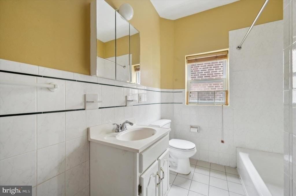 519 S 17th St #3 - Photo 4 of 8