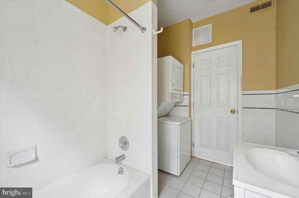 519 S 17th St #3 - Photo 5 of 8