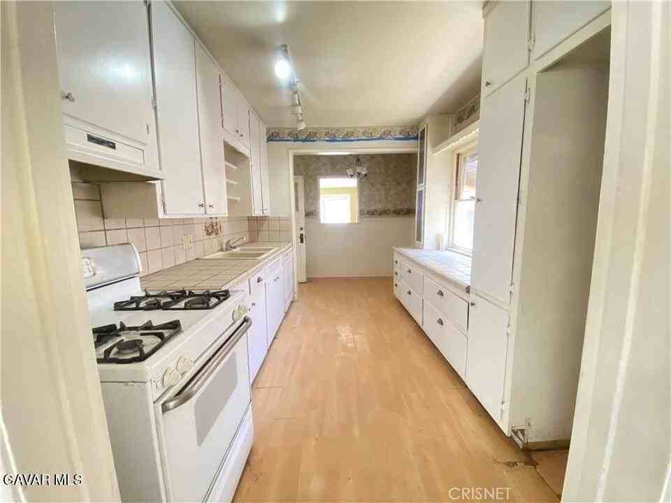 43360 7th St E - Photo 3 of 13