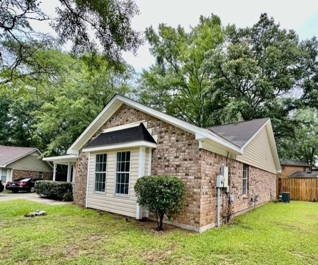 1701 Aspen Wood Ct - Photo 2 of 17