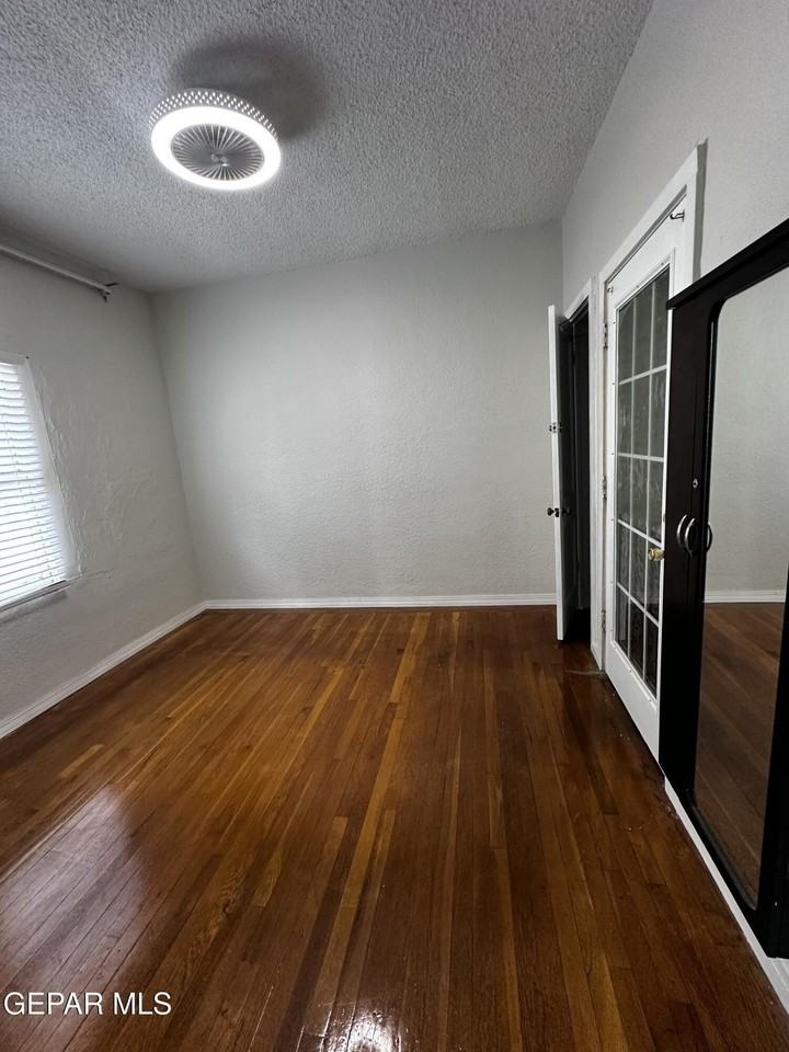 4406 Trowbridge Dr - Photo 5 of 13