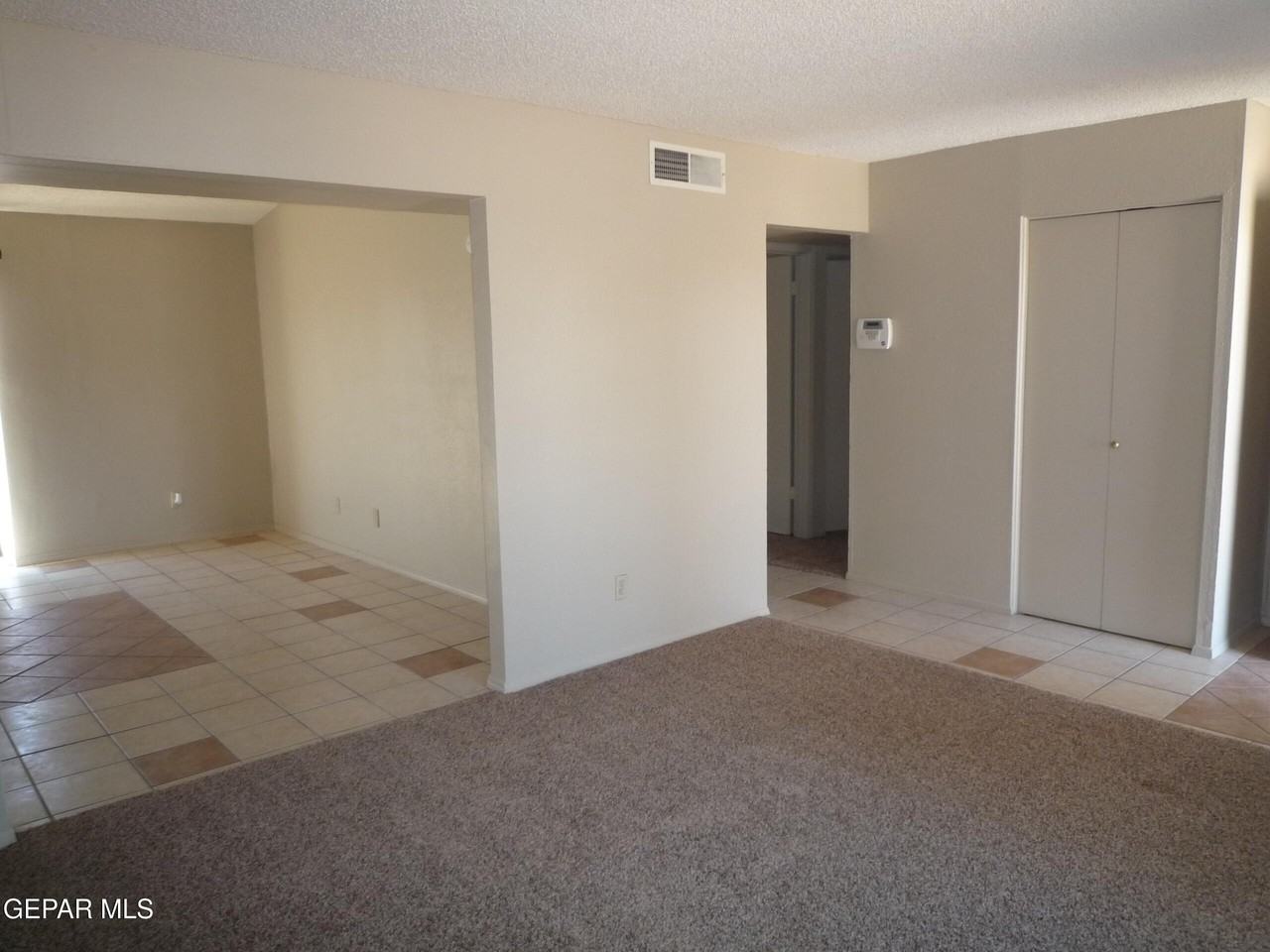 11128 Wharf Cove Dr - Photo 2 of 10