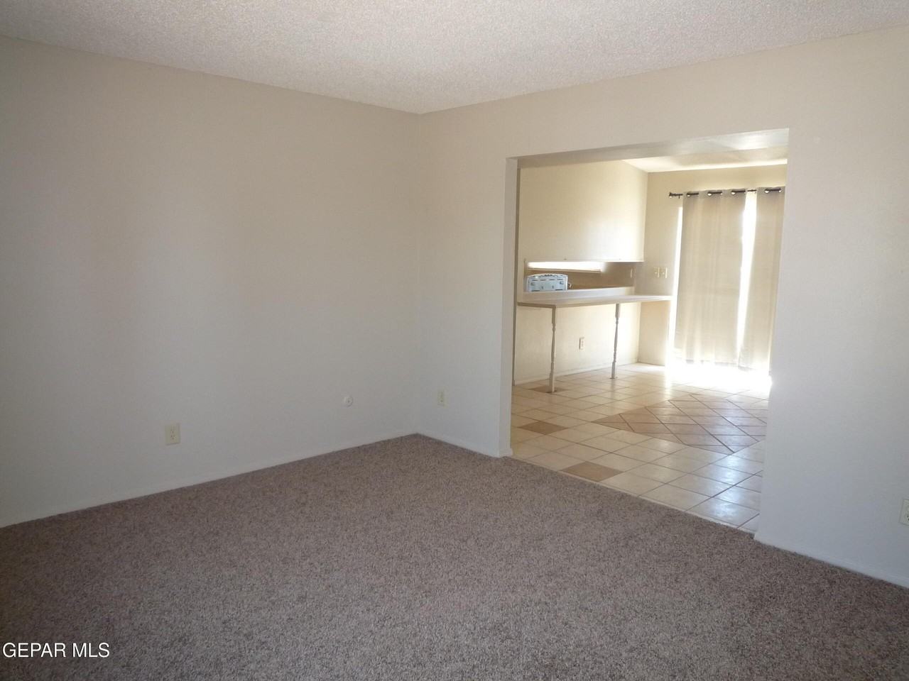 11128 Wharf Cove Dr - Photo 3 of 10