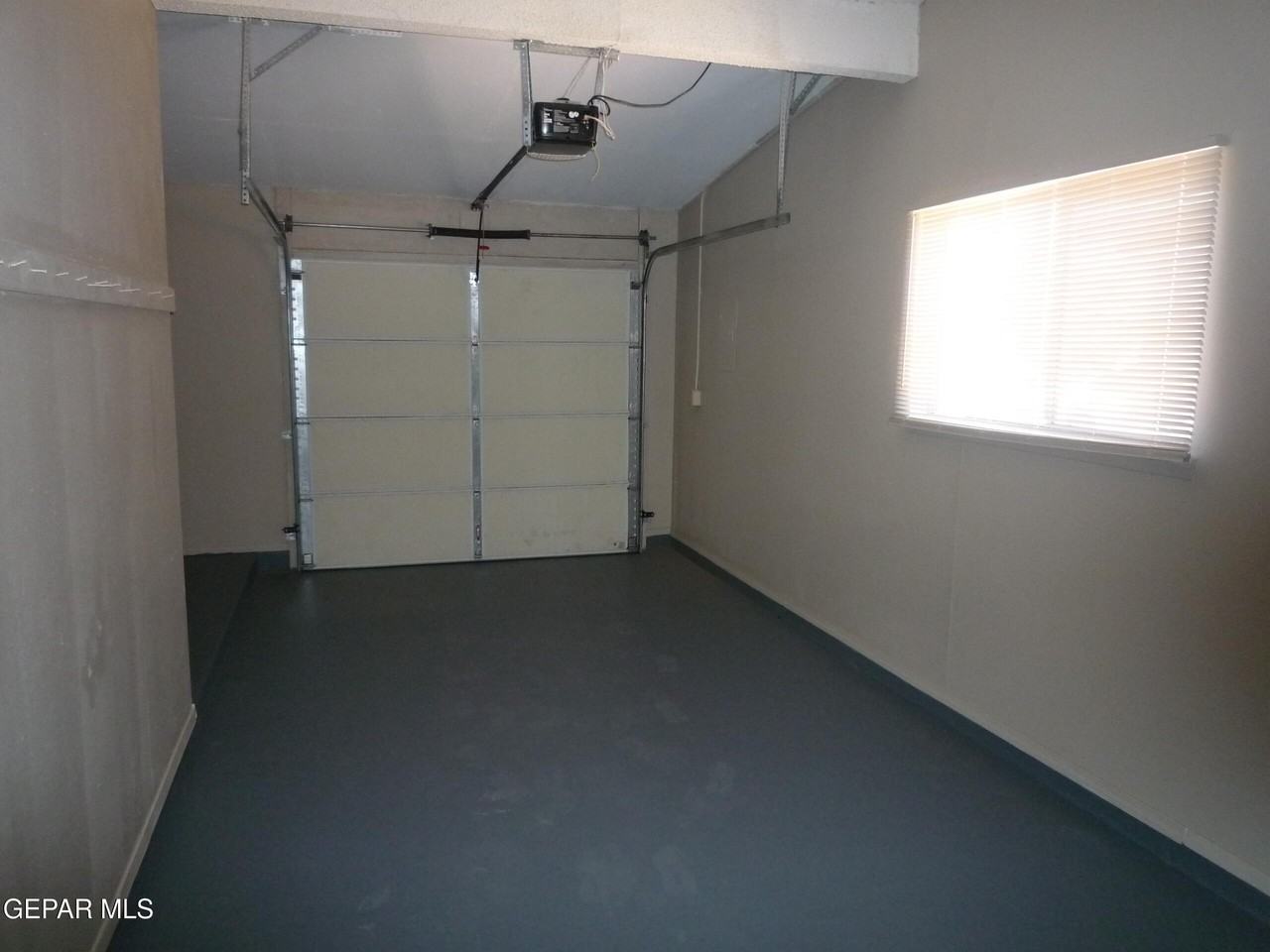 11128 Wharf Cove Dr - Photo 7 of 10