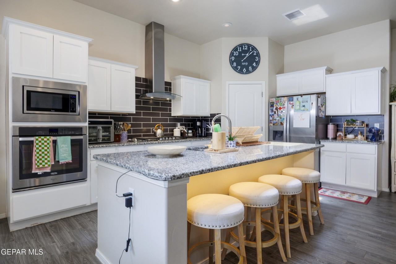 12436 Knightsbridge Drive - Photo 6 of 50