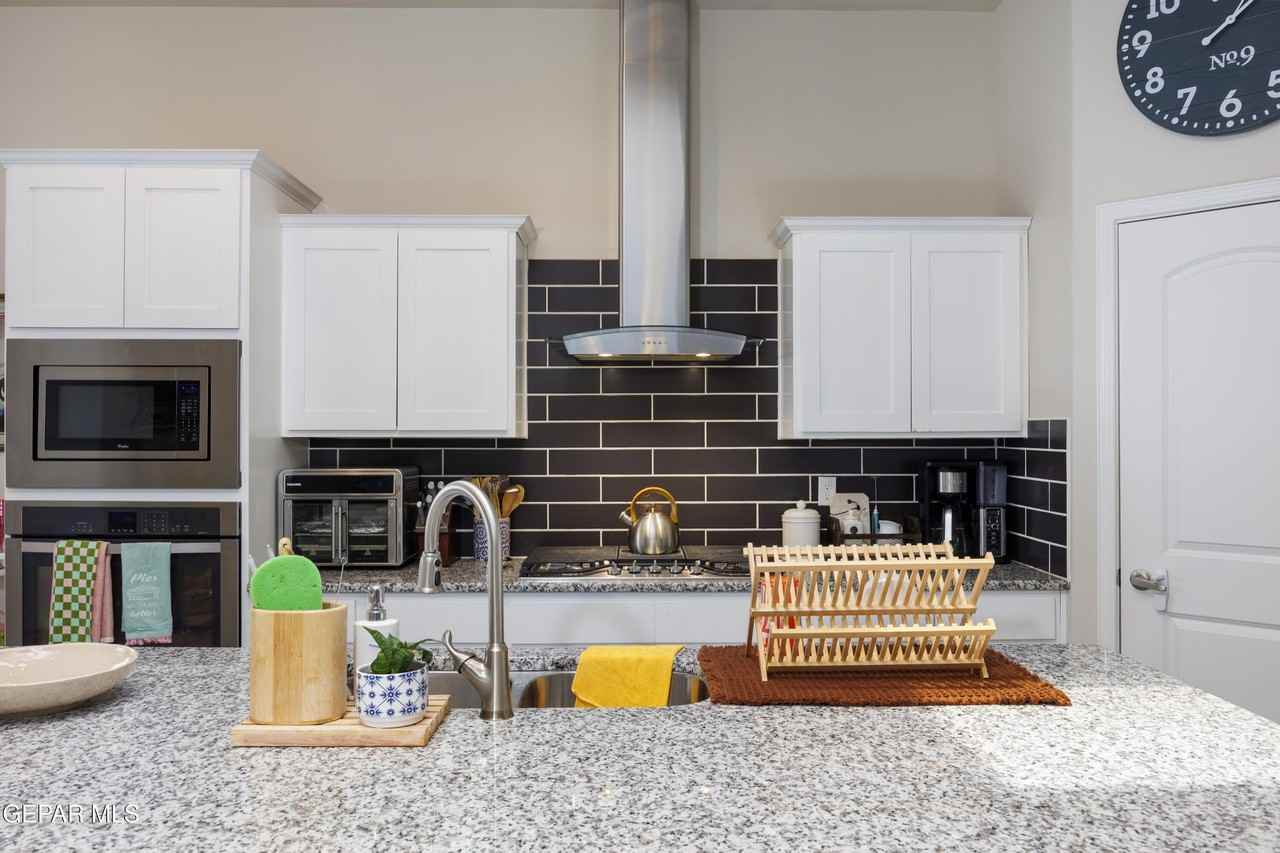 12436 Knightsbridge Drive - Photo 7 of 50