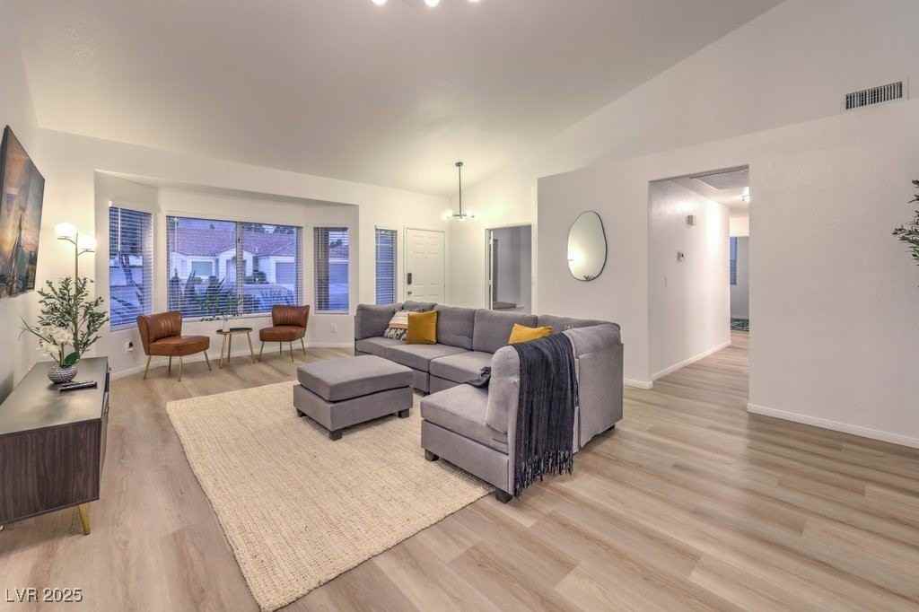 8157 Creek Water Ln - Photo 6 of 33