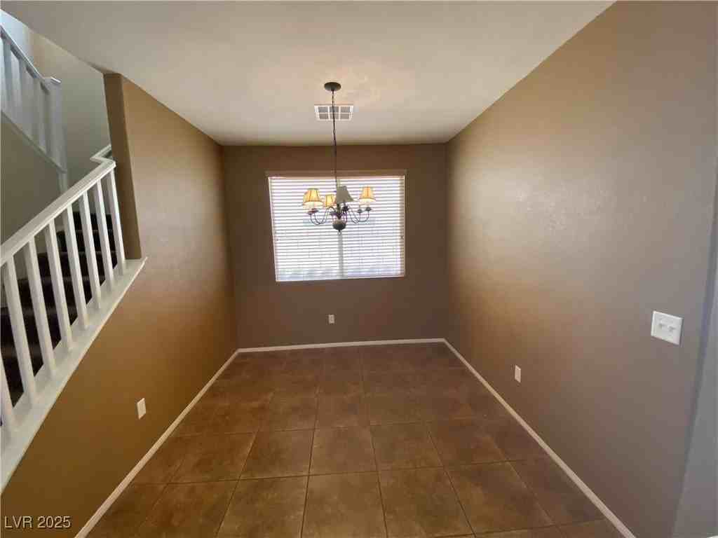 9208 Red Knoll St - Photo 6 of 18