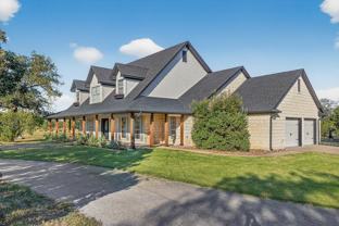 435 Oxbow Trl - Photo 1 of 1