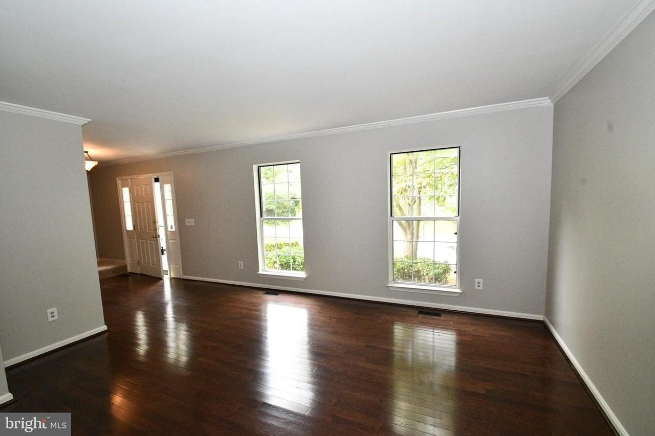 38 Charleston Ct - Photo 6 of 37