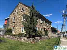2733 W Emaus Ave - Photo 1 of 1