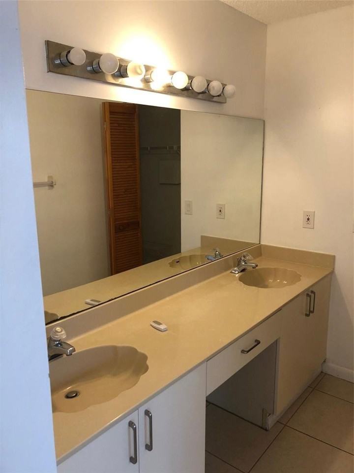 6132 Nw 181st Terrace Cir W - Photo 7 of 8