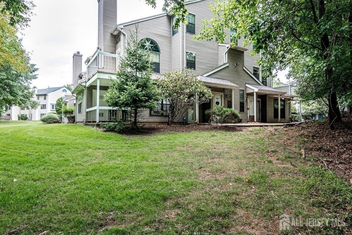 5001 Stonehedge Rd - Photo 3 of 22