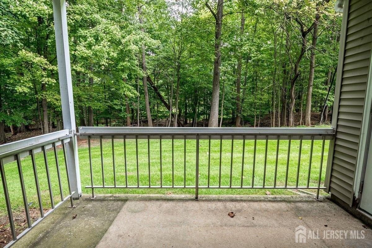 5001 Stonehedge Rd - Photo 7 of 22