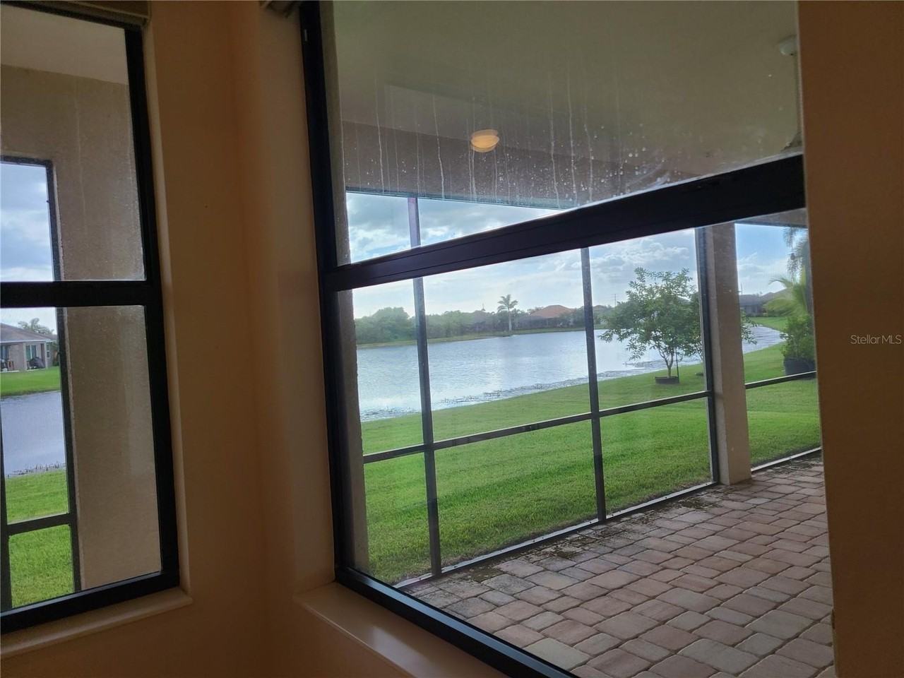 629 Rosemary Cir - Photo 4 of 26