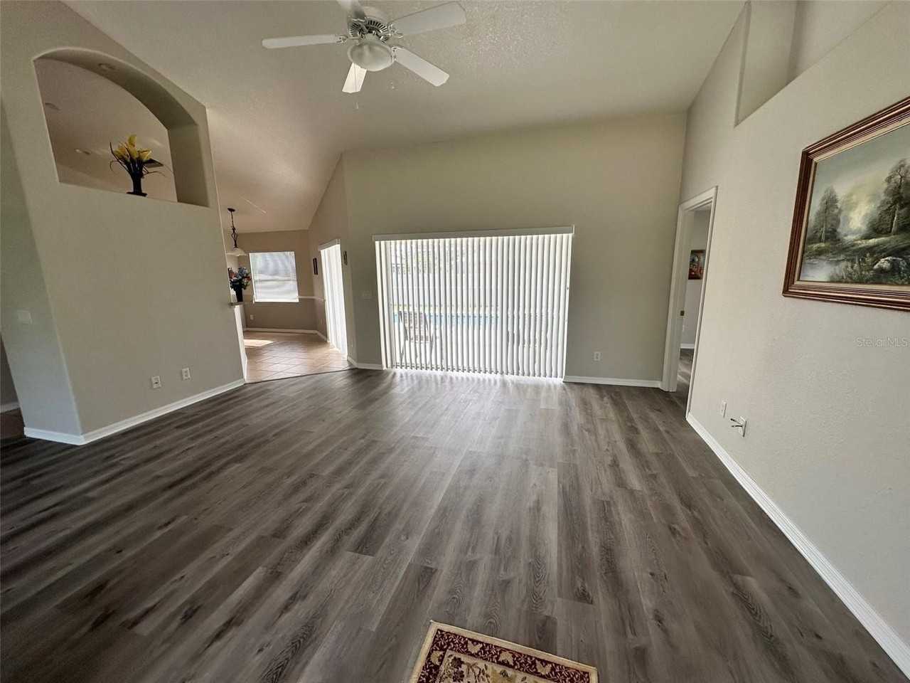 6121 Surf Ave - Photo 4 of 19